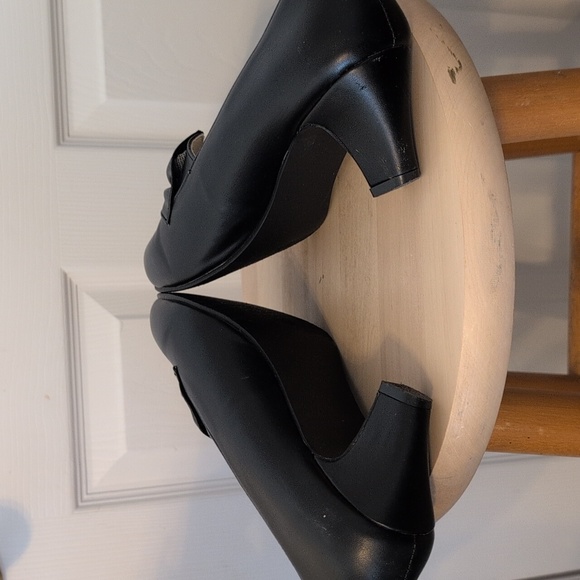 Shoes - Picture 3 of 3